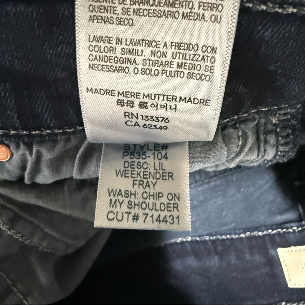 MOTHER The Weekender Frayed Flare Jeans Size 23 Chip On My Shoulder Wash - Picture 10 of 10